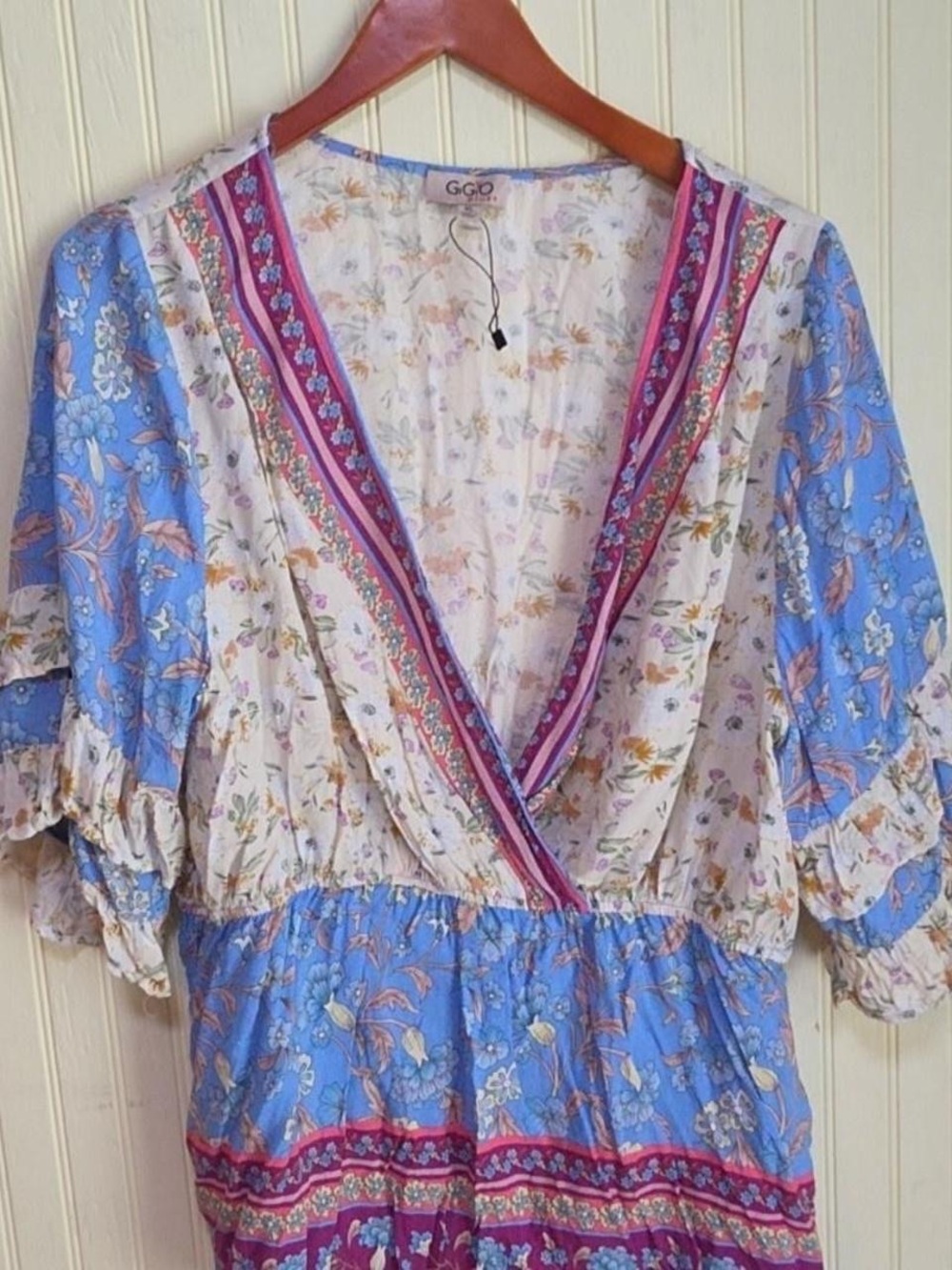 Gucci Floral Blue & Cream Wrap-Style Women's Top